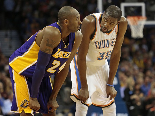 Kevin Durant (R) and Kobe Bryant