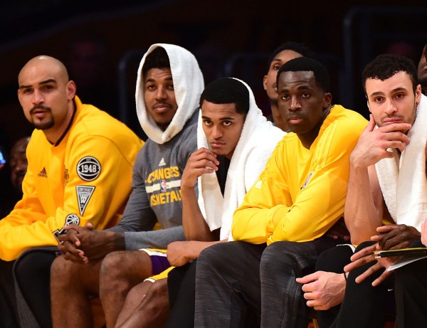 La Lakers' Nick Young and Jordan Clarkson (2nd & 3rd from L) is recently being accused of sexual harassment