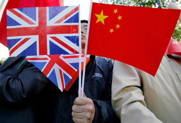 China and UK collaborate to build smart cities.