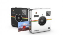 The I-1 also looks like original Polaroid cameras in terms of design.