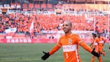Shandong Luneng striker Diego Tardelli