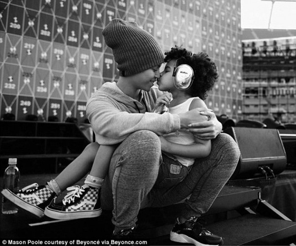 Beyonce and Her Daughter, Blue Ivy