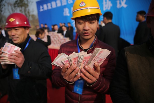 Real Estate Developer Prepares 20 Million Cash For Migrant Workers In Luoyang