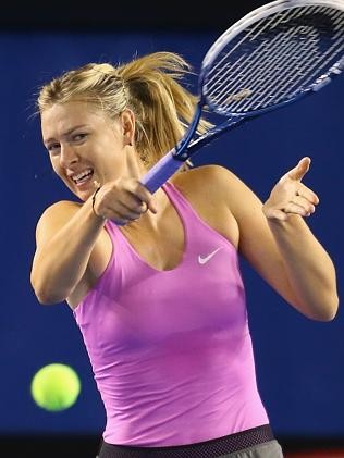 Maria Sharapova defeats Simona Halep to advance to the semi-final round at the Western and Southern Open in Cincinnati