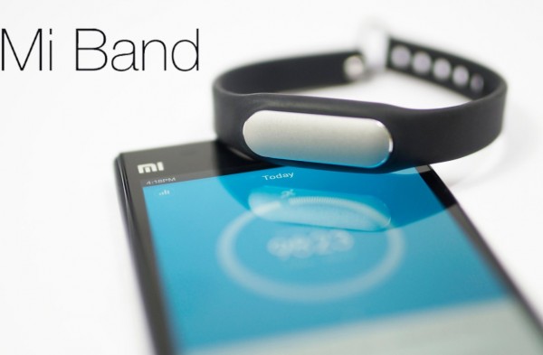 Xiaomi Mi Band 2 is the first activity tracker the company has made with an OLED display.