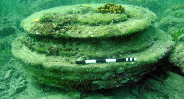 Lost underwater ancient civilization? Just geological formations.