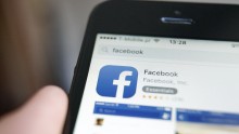 After losing its mobile gaming platform to iOS and Android, Facebook is reconfiguring its gaming division.