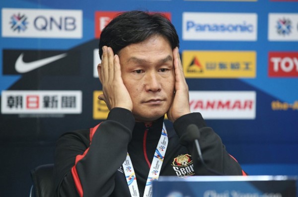 Former FC Seoul and current Jiangsu Suning manager Choi Yong-soo
