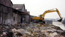 China Vows to Crack Down on Illegal Garbage Imports