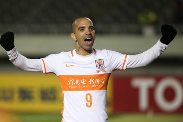 Shandong Luneng striker Diego Tardelli
