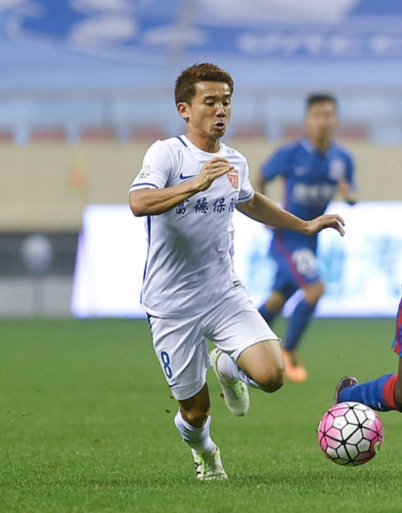 Yanbian Funde midfielder Chi Zhongguo