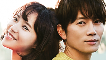 Ji Sung (right) and Hwang Jung Eum in 