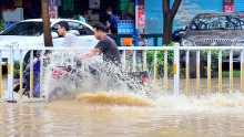 Typhoon Meranti batters Southern China and Taiwan