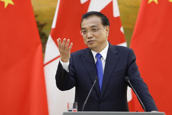 Chinese Premier Li Keqiang addresses a press conference 