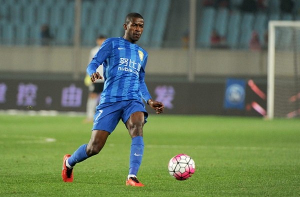 Jiangsu Suning midfielder Ramires