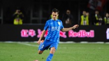 Jiangsu Suning defender Trent Sainsbury