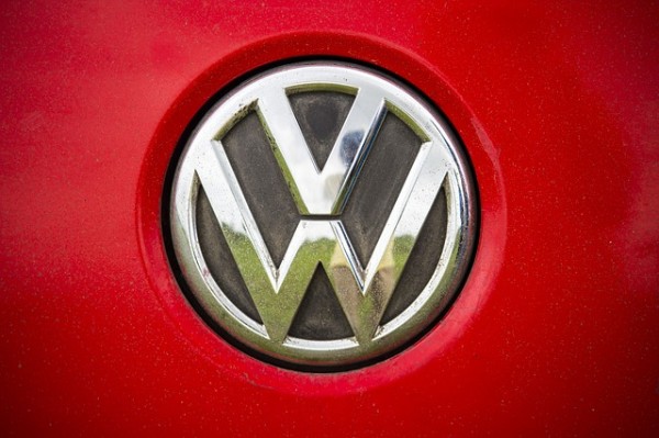 Volkswagen showed signs of recovering from its emission reading crisis as the company reported 7.1 percent increase in sales for the period of September. 