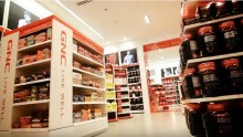 GNC Holdings Inc. has reportedly met with Chinese buyers in recent weeks for a potential buyout that could be valued up to $4 billion including debt.