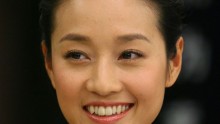 Chinese actress Ma Yili attends a press conference to promote her TV series 'Strive' July 3, 2007 in Nanjing of Jiangsu Province, China.